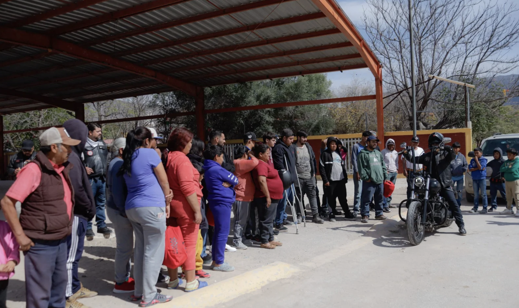 Capacitan a motociclistas de los ejidos Jalisco y Flor de Jimulco en conducción defensiva y preventiva