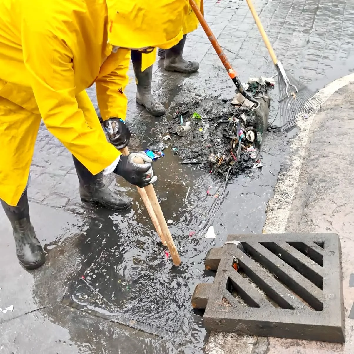 Mantiene Obras Públicas acciones permanentes de limpieza para prevenir inundaciones durante temporada de lluvias