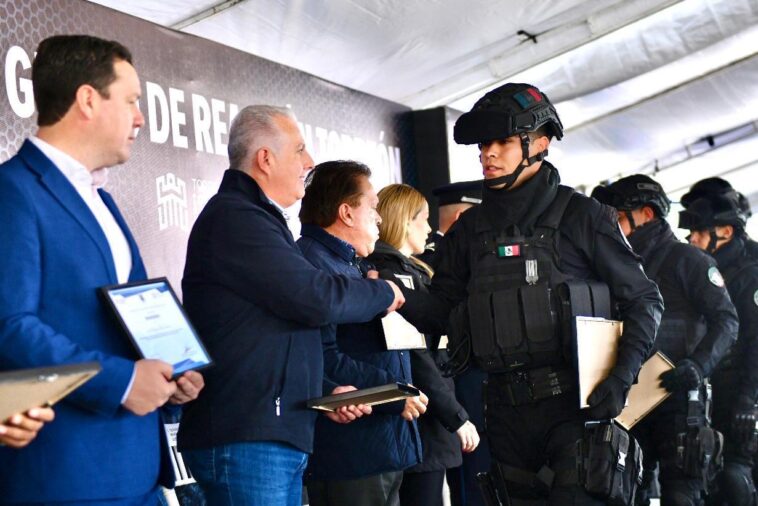 Román Alberto Cepeda González preside graduación de elementos que se integran al Grupo de Reacción Torreón