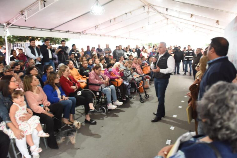 Román Alberto Cepeda González lleva brigada vespertina a la colonia Magdalenas