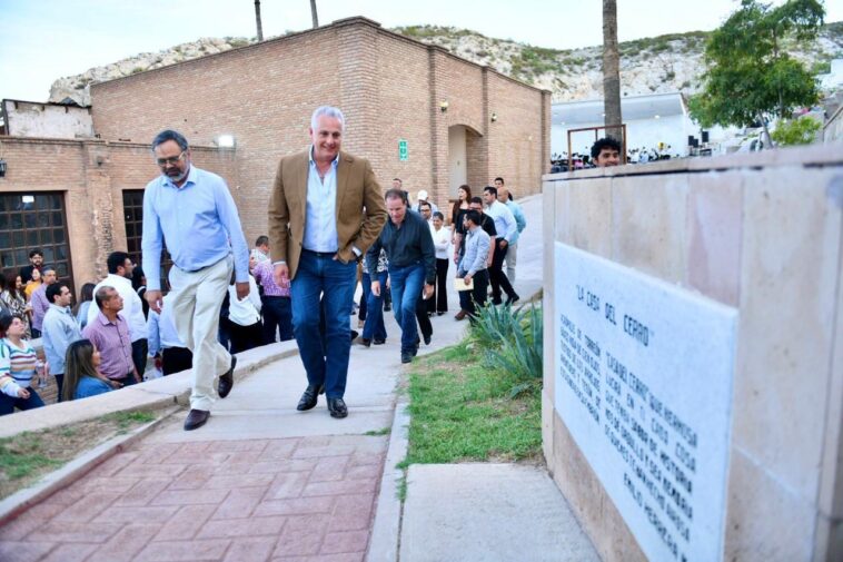 Recorren el Museo Histórico Casa del Cerro, lugar emblemático de Torreón