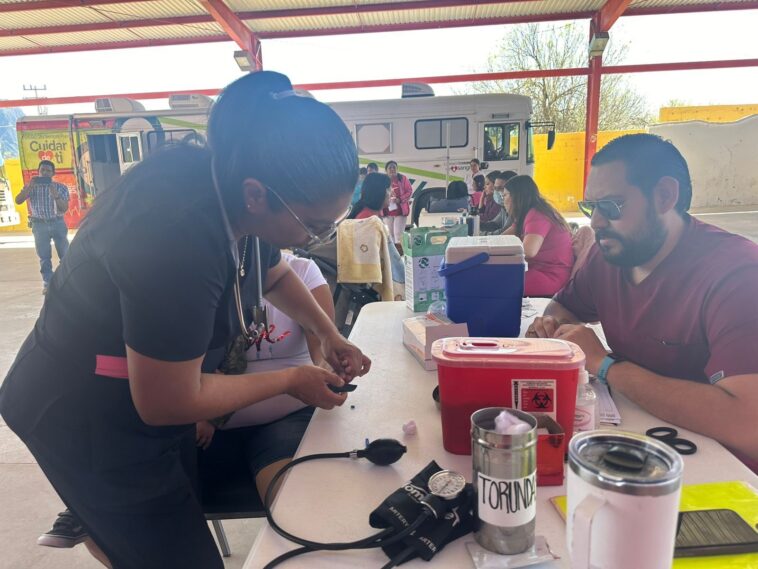 Realizan brigada de servicios médicos en ejido Flor de Jimulco