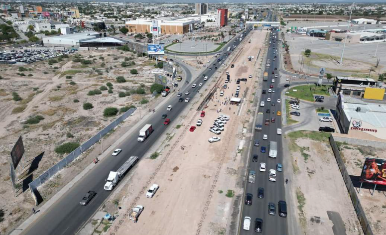 Supervisa Román Cepeda obras viales en Torreón