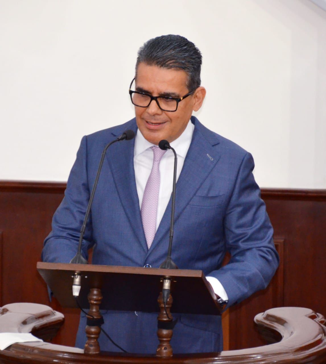 Presenta Jorge Valdés iniciativa para la regulación de anexos