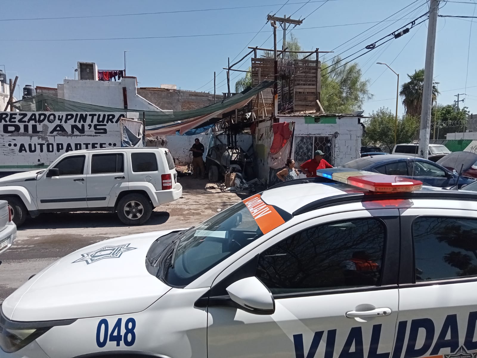 Trabajador resulta con graves quemaduras tras incendio en taller