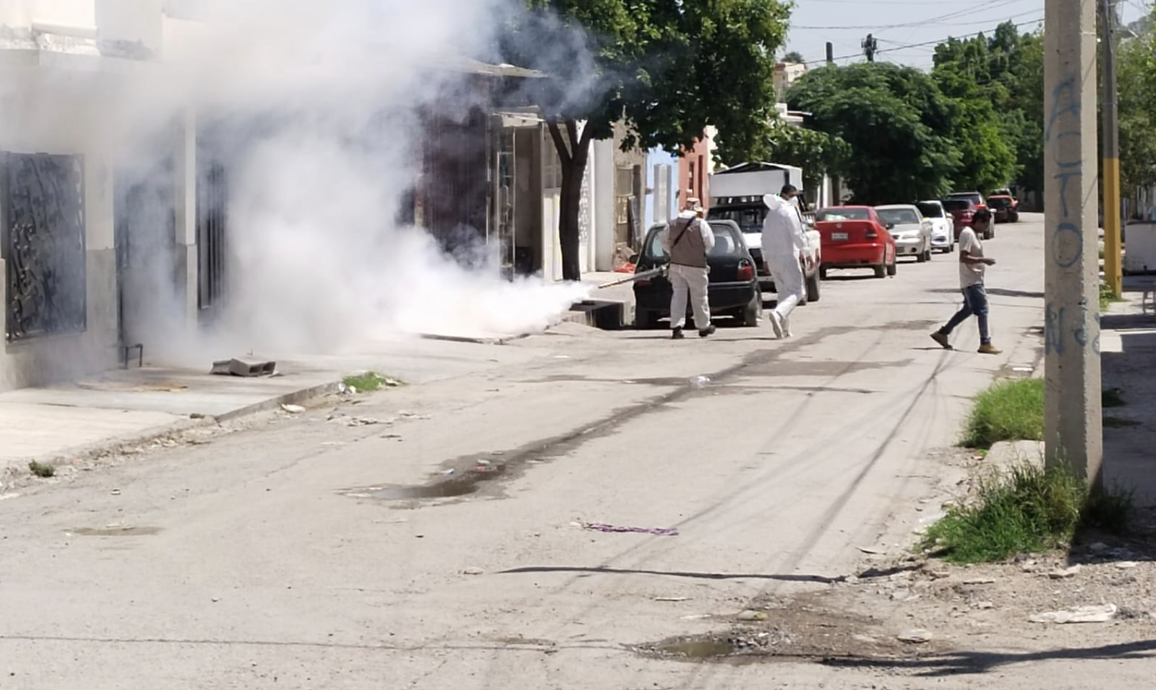 Larvas de dengue se pueden reproducir hasta en fichas de refresco, llama Salud a descacharrizar