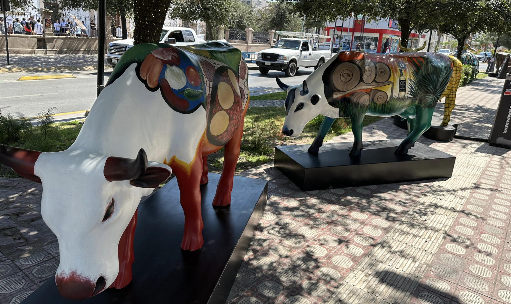 Develan vacas “Sotol de Jimulco” y “Después de la labor” dentro del Cow Parade 2024