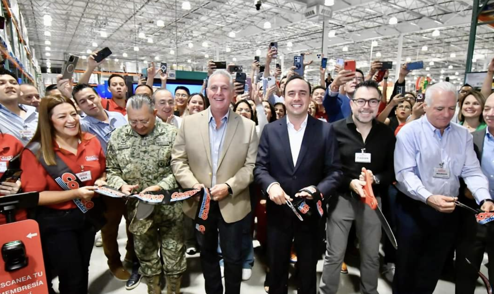 Tienda Costco abre sus puertas en Torreón