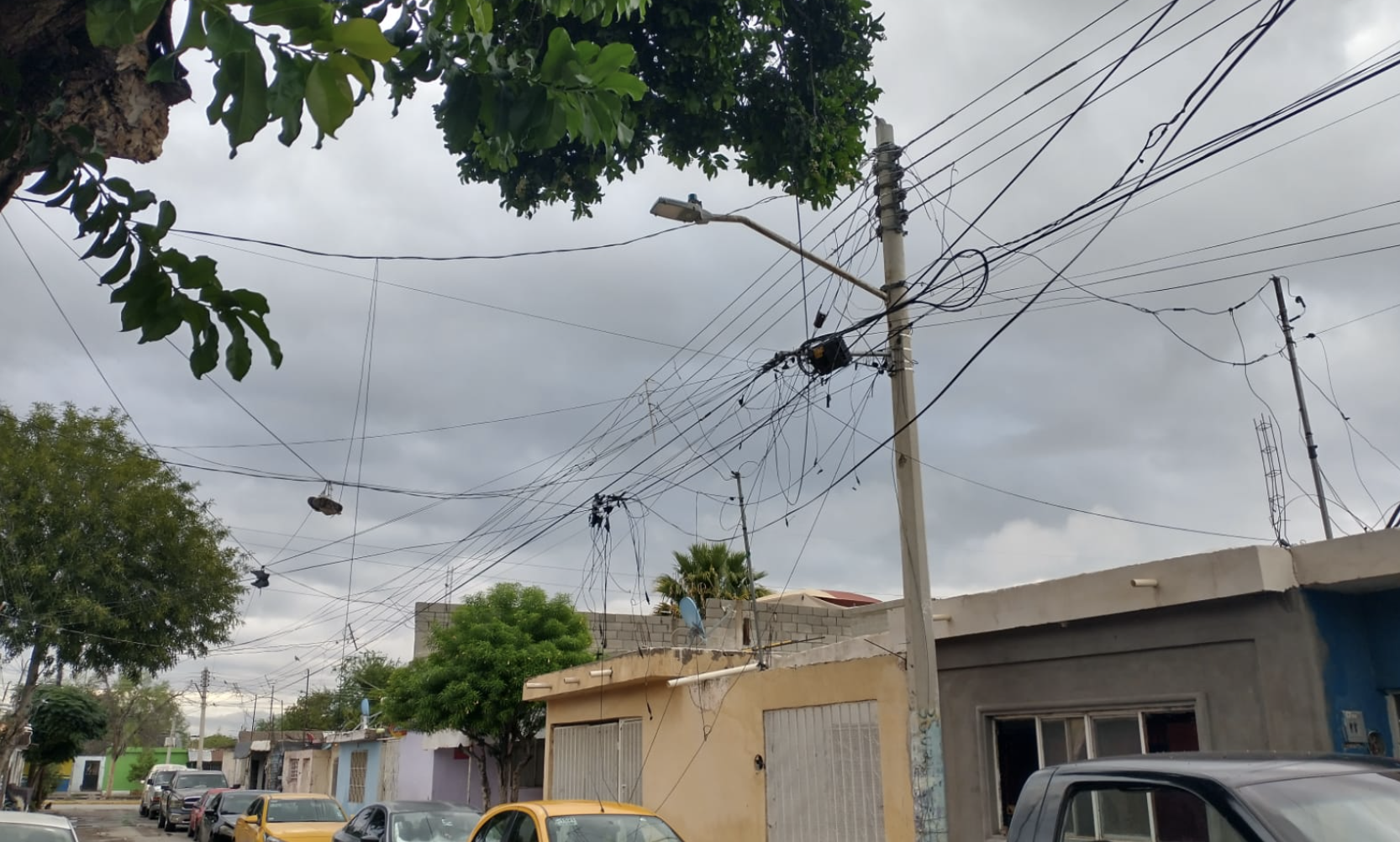 Avanzan acciones de ordenamiento con retiro de cableado