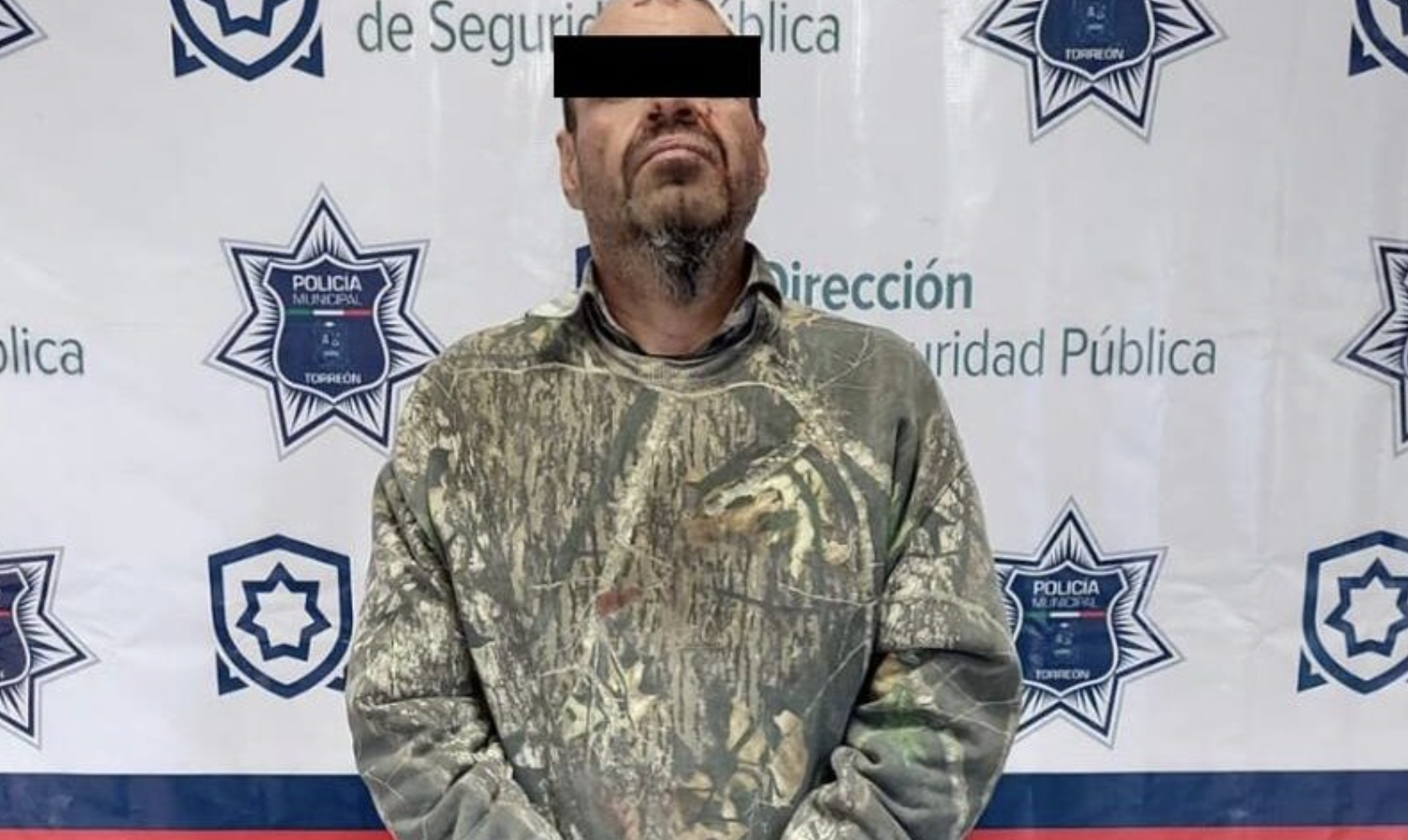 Sujeto armado con hacha causa daños en vivienda y es detenido