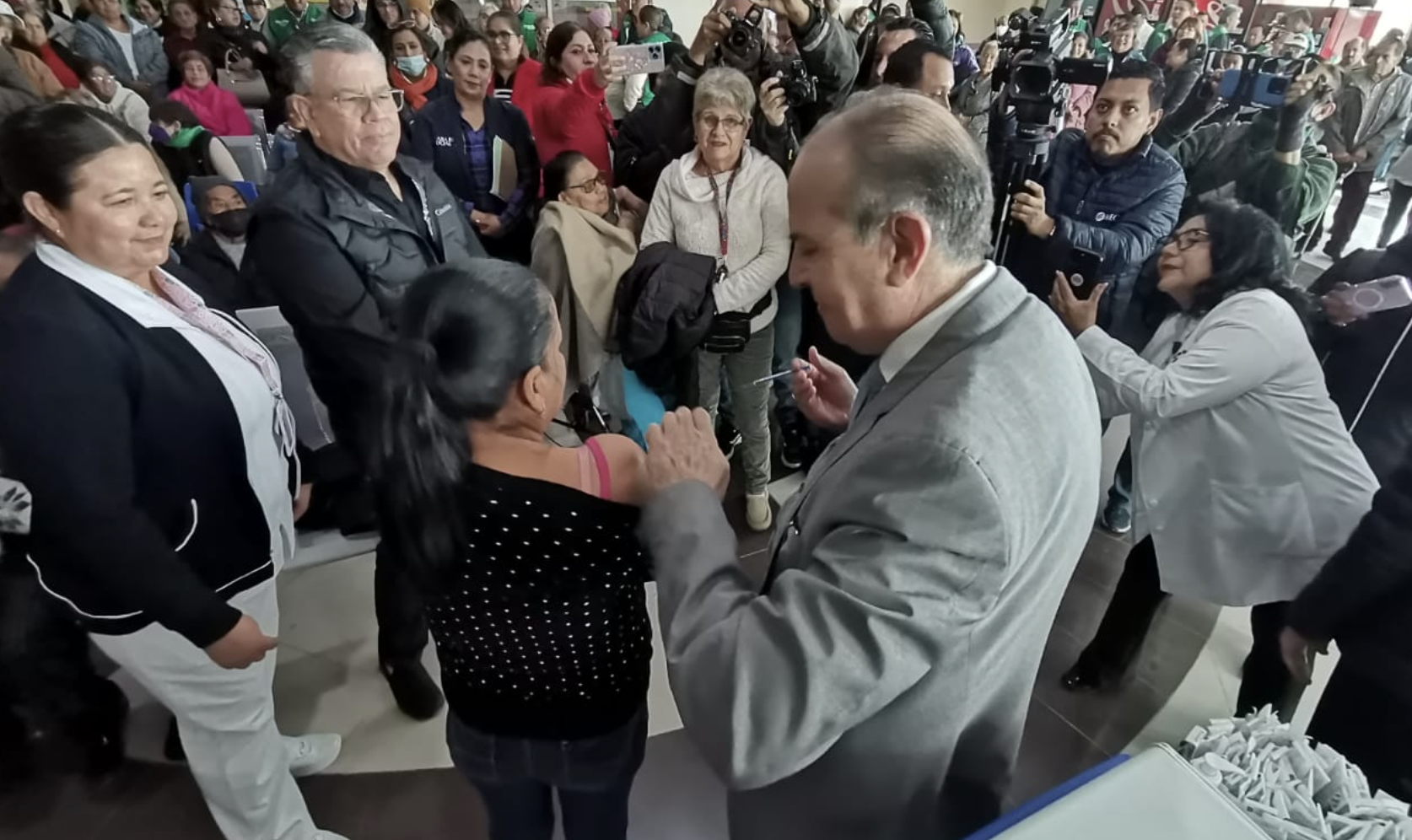 Aplica Estado 730 mil vacunas contra la influenza en Coahuila