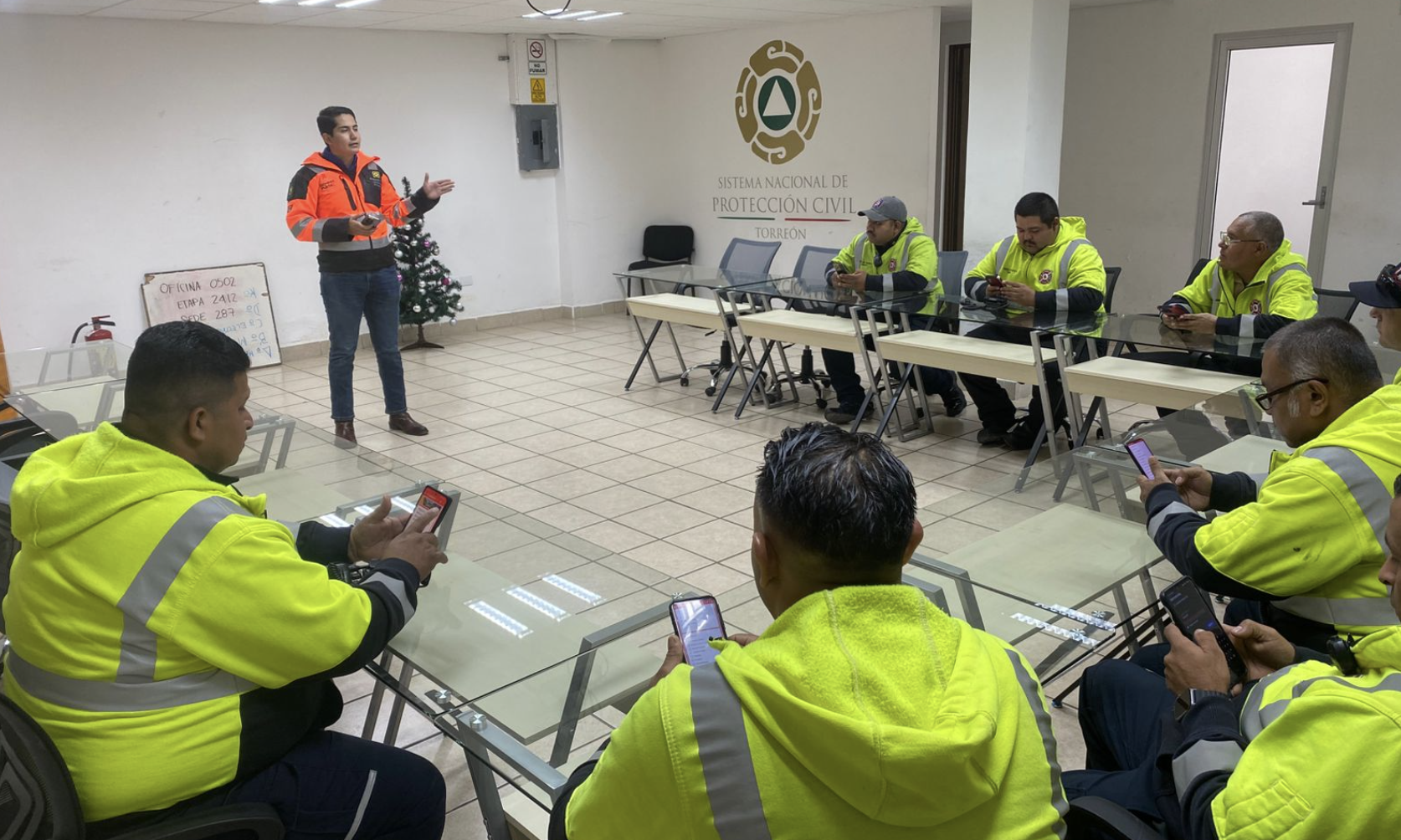Capacitan a personal de Protección Civil y Bomberos sobre uso de plataforma digital