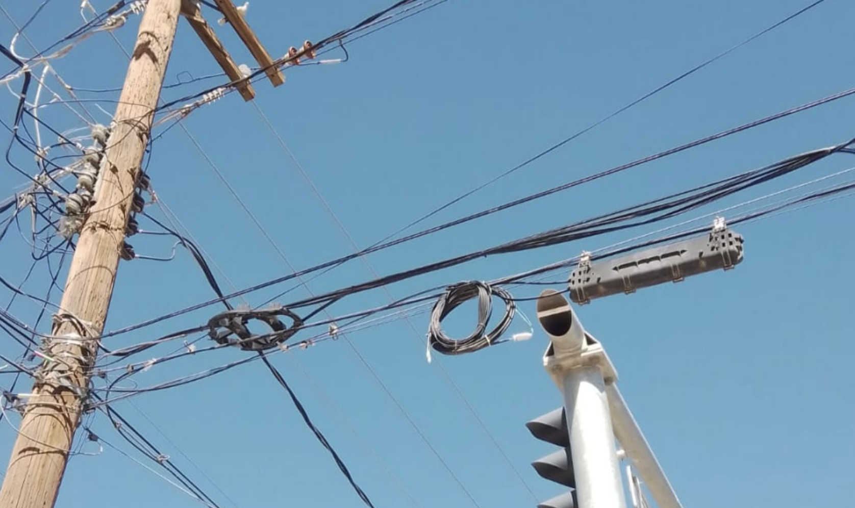 Avanzan acciones de ordenamiento de cableado en desuso