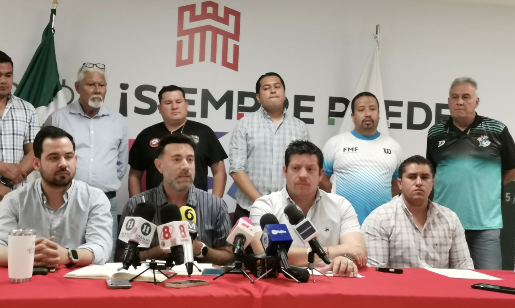 Autoridades, árbitros y dueños de canchas acuerdan plan de trabajo en Torreón