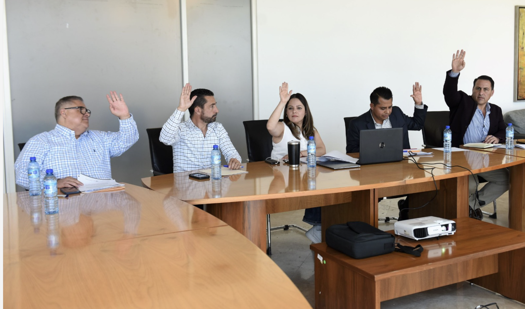 Aprueban dictamen relativo a la reforma de artículos relacionados al próximo proceso electoral del Poder Judicial