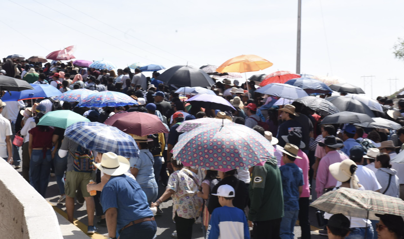 Con saldo blanco cerca de 30 mil personas asisten al tradicional Viacrucis