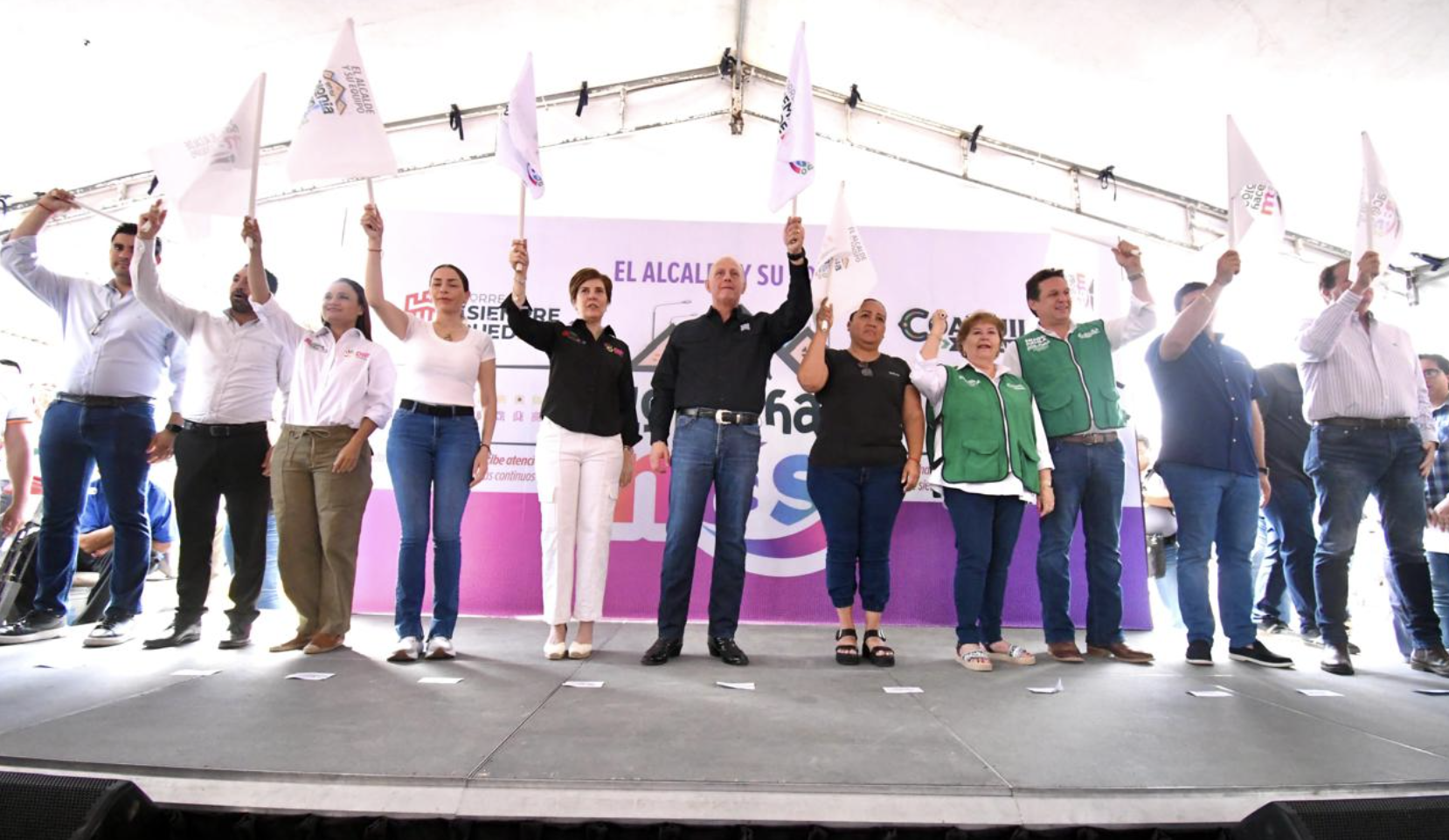 Anuncia Román Cepeda obras de pavimentación en la colonia Tierra y Libertad