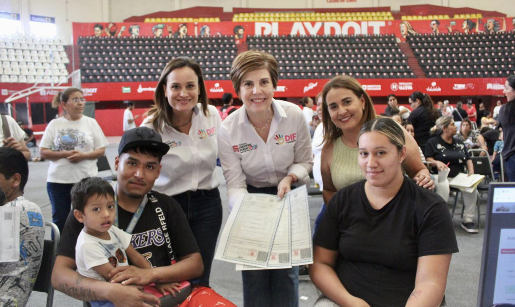 Se brindaron 2 mil 800 servicios en Brigada del Registro Civil