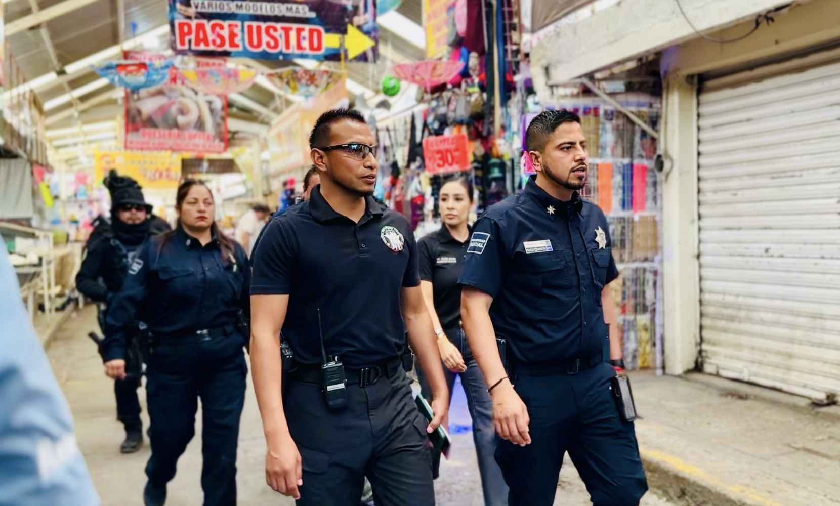 Mandos de la DSPM se reúnen con locatarios del Mercado Alianza