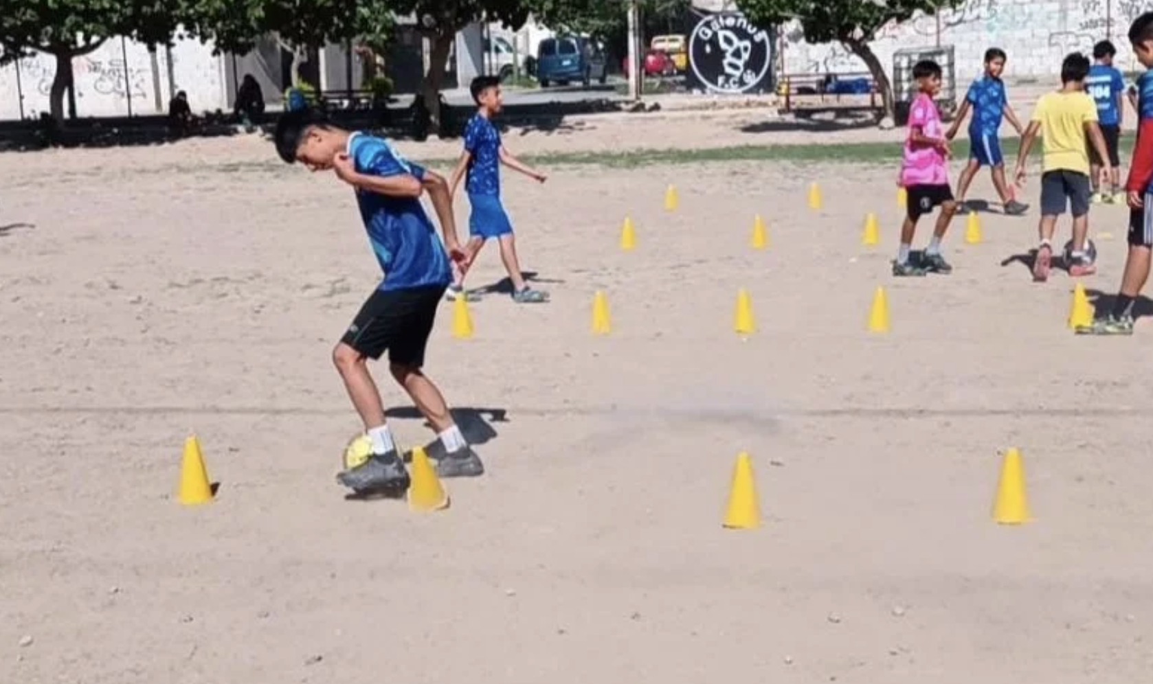 Llevan actividades deportivas a colonias de Torreón para prevenir conductas de riesgo entre los jóvenes