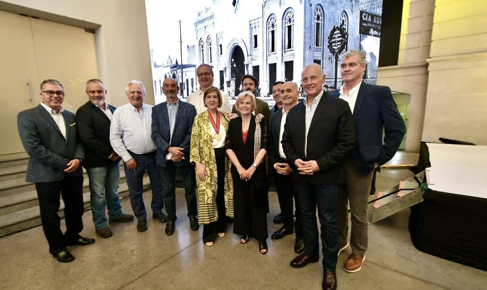 Premia Román Cepeda a ganadores del concurso nacional Regeneración del Paseo Morelos