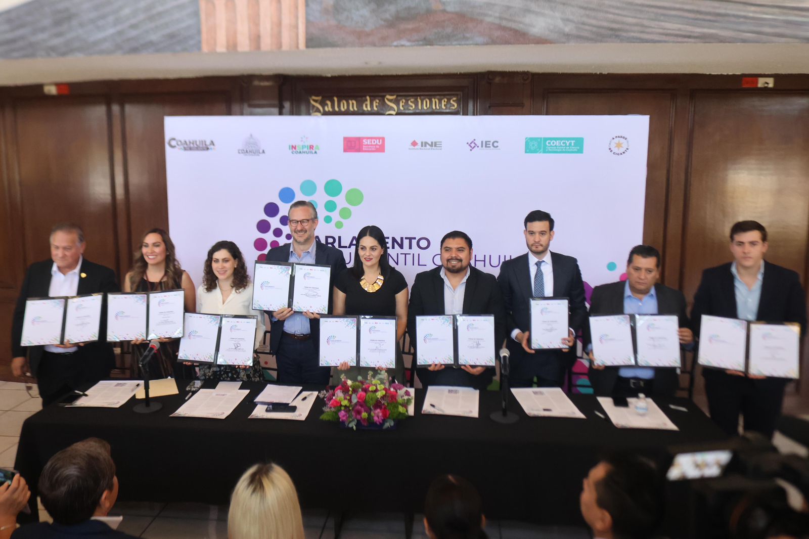 Firman Convenio de Colaboración para el “Parlamento Estudiantil Coahuila 2025”