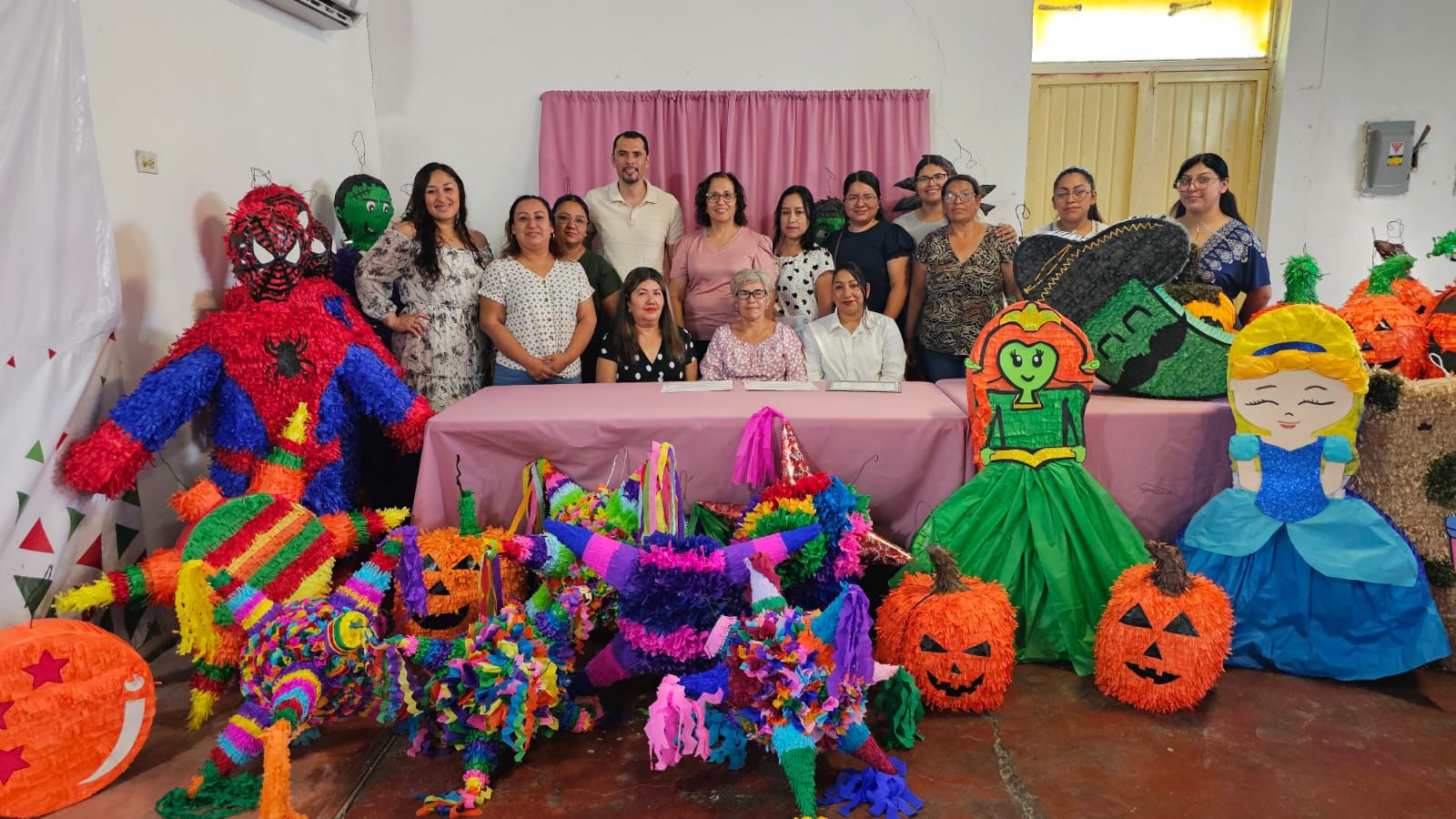 Impulsa Sergio Zenón el emprendimiento con talleres en Nava