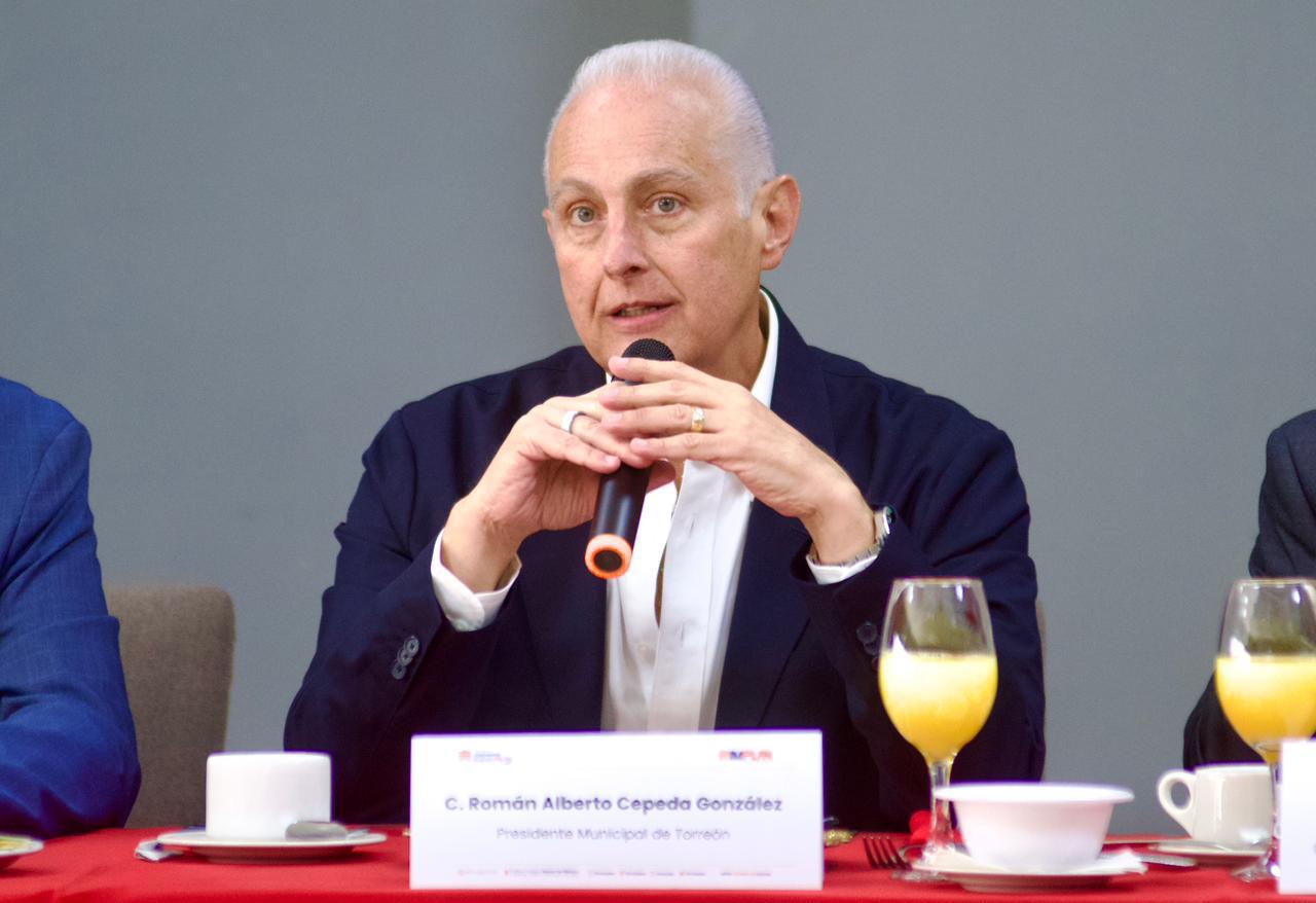 Román Alberto Cepeda González revisa con el IMPLAN los ejes de acción rumbo al cierre de año