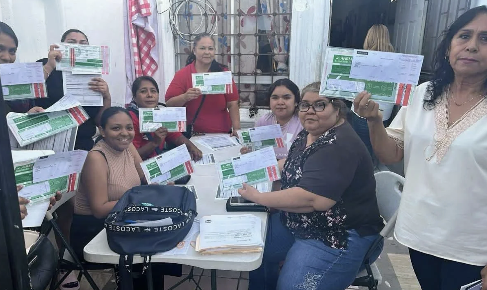 Microcréditos fortalecen apoyo a las mujeres emprendedoras