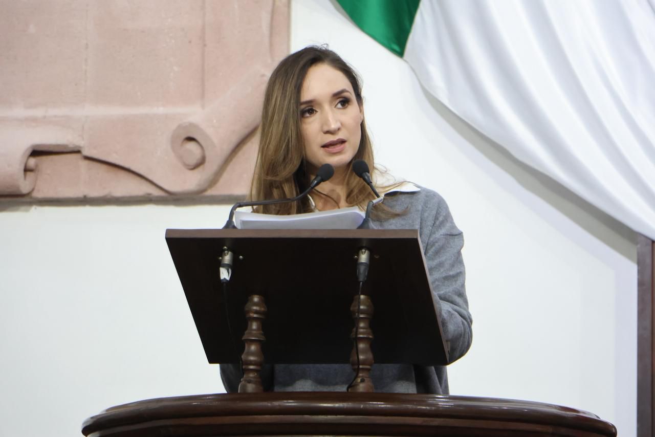 Programa de guarderías en parques industriales, plantea Edna Dávalos