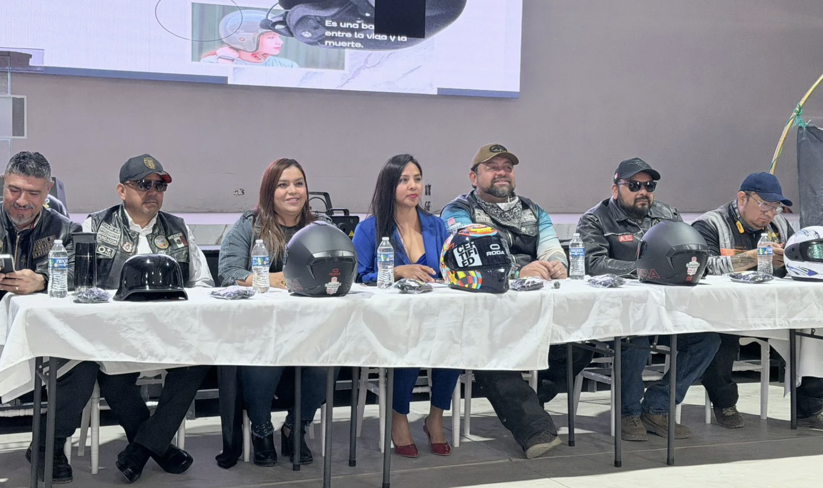 Replican conferencia de concientización sobre el uso de casco