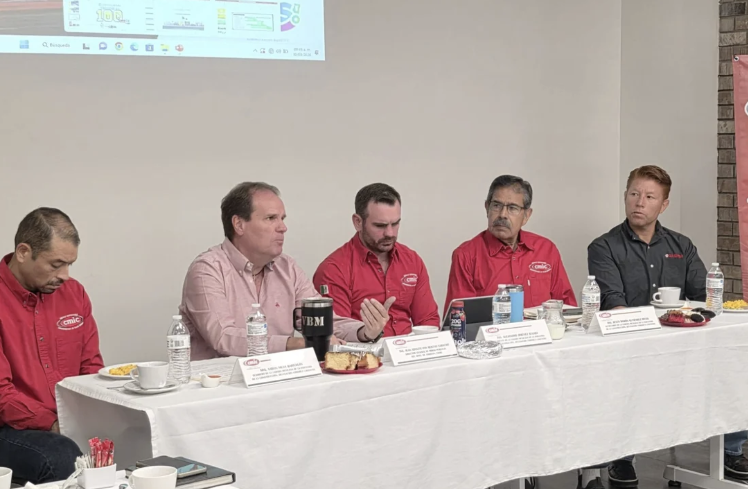 Obras Públicas destaca participación de empresas locales en la ejecución de proyectos