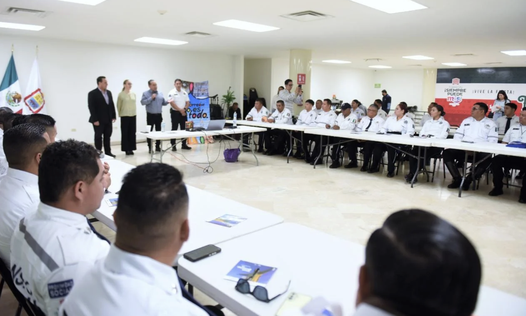 Fortalece Turismo Municipal la cultura de anfitrionía en elementos de Tránsito y Vialidad