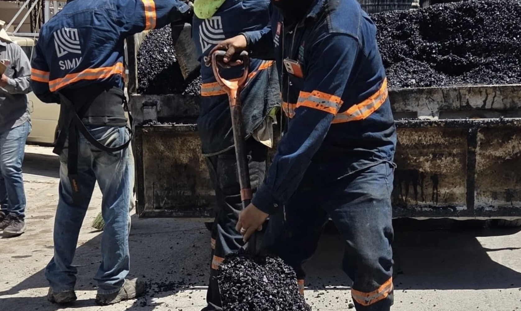 Avanza programa de bacheo en Torreón