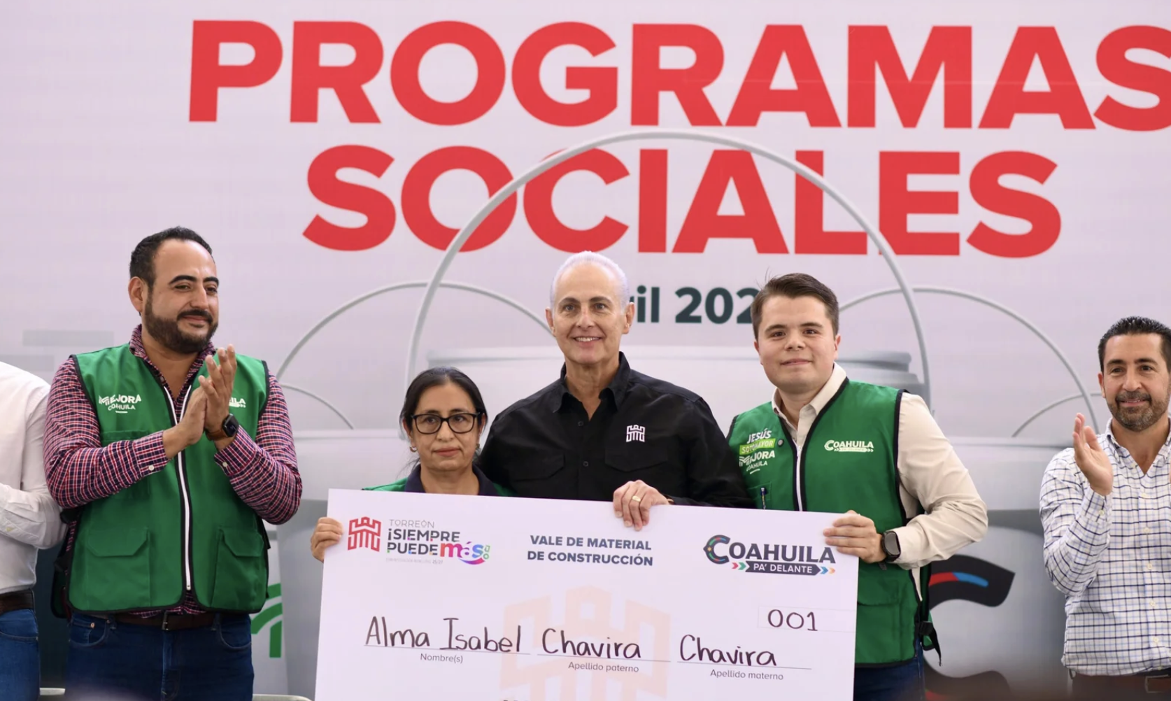 Román Cepeda arranca entrega de Programas Sociales 2026