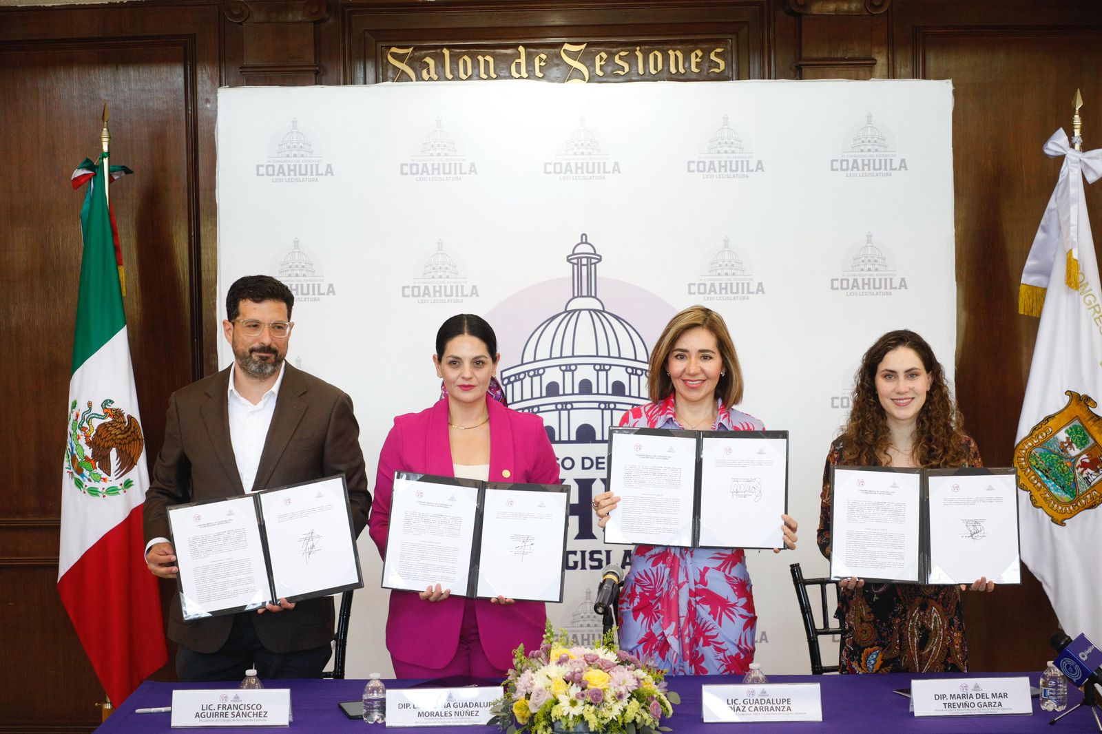 Firman convenio por el fortalecimiento de leyes en favor de la mujer