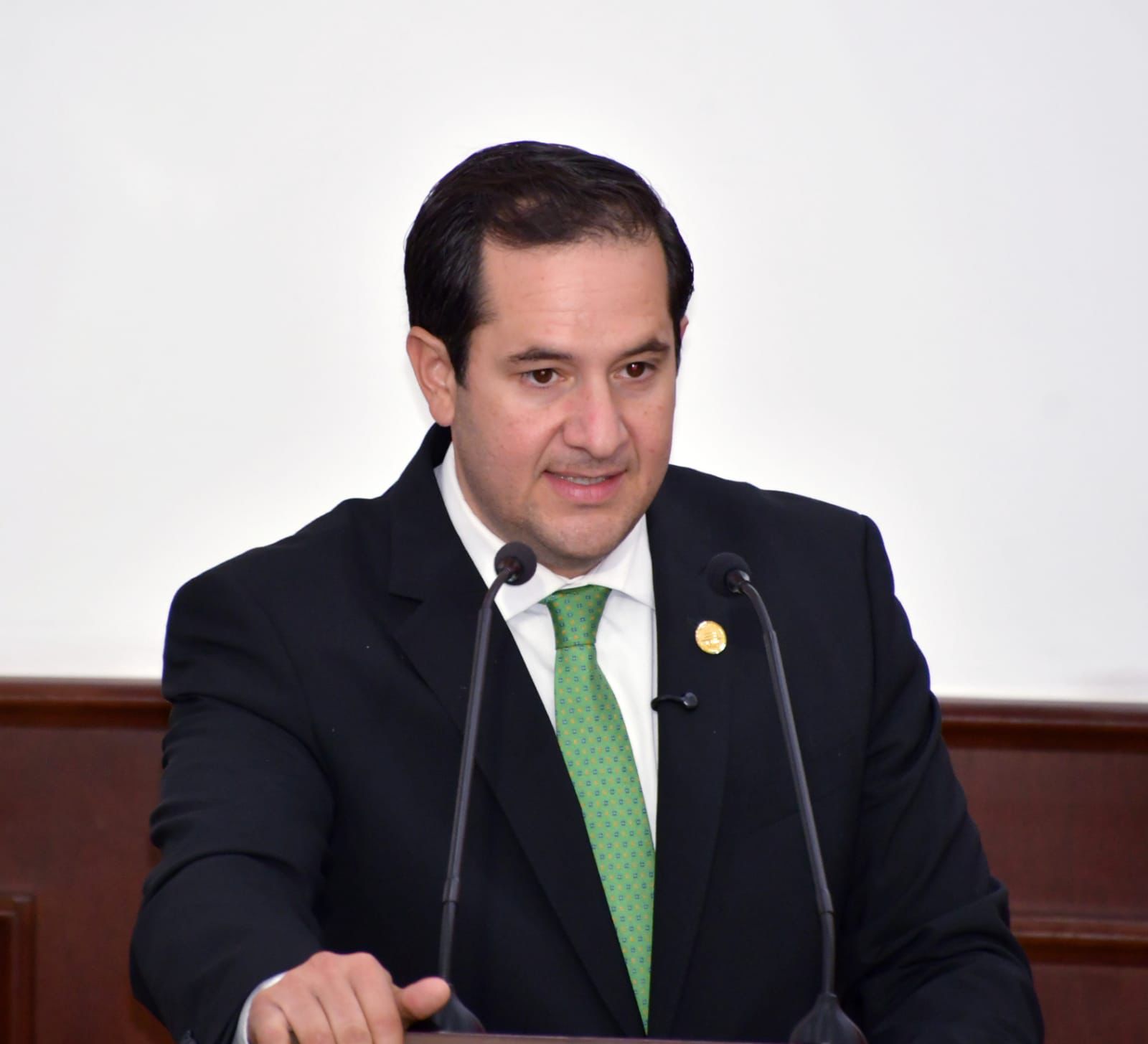Atención oportuna a la salud mental del sector laboral e industrial, promueve Guillermo Ruíz