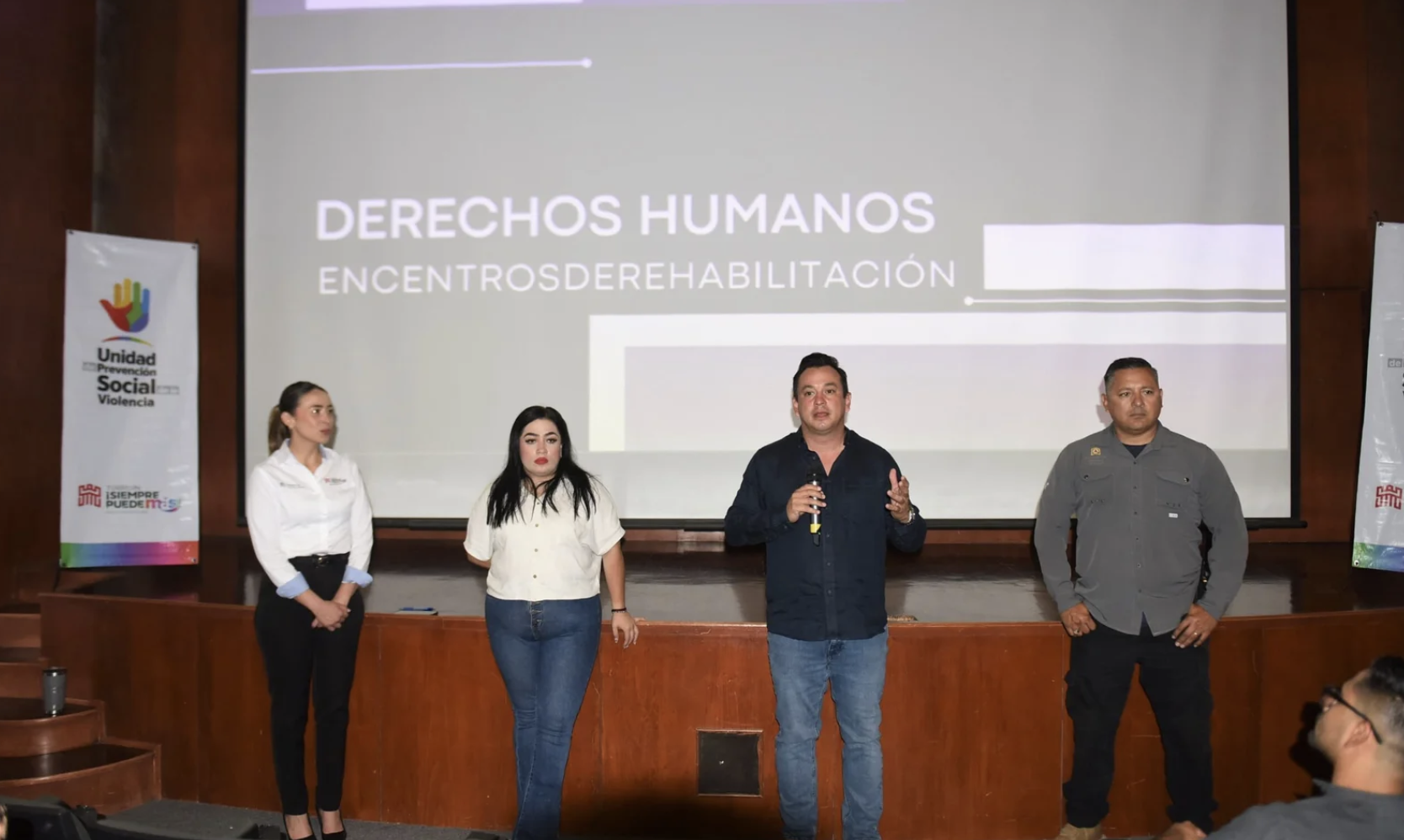 Gobierno de Torreón fortalece capacitación a responsables de centros de rehabilitación