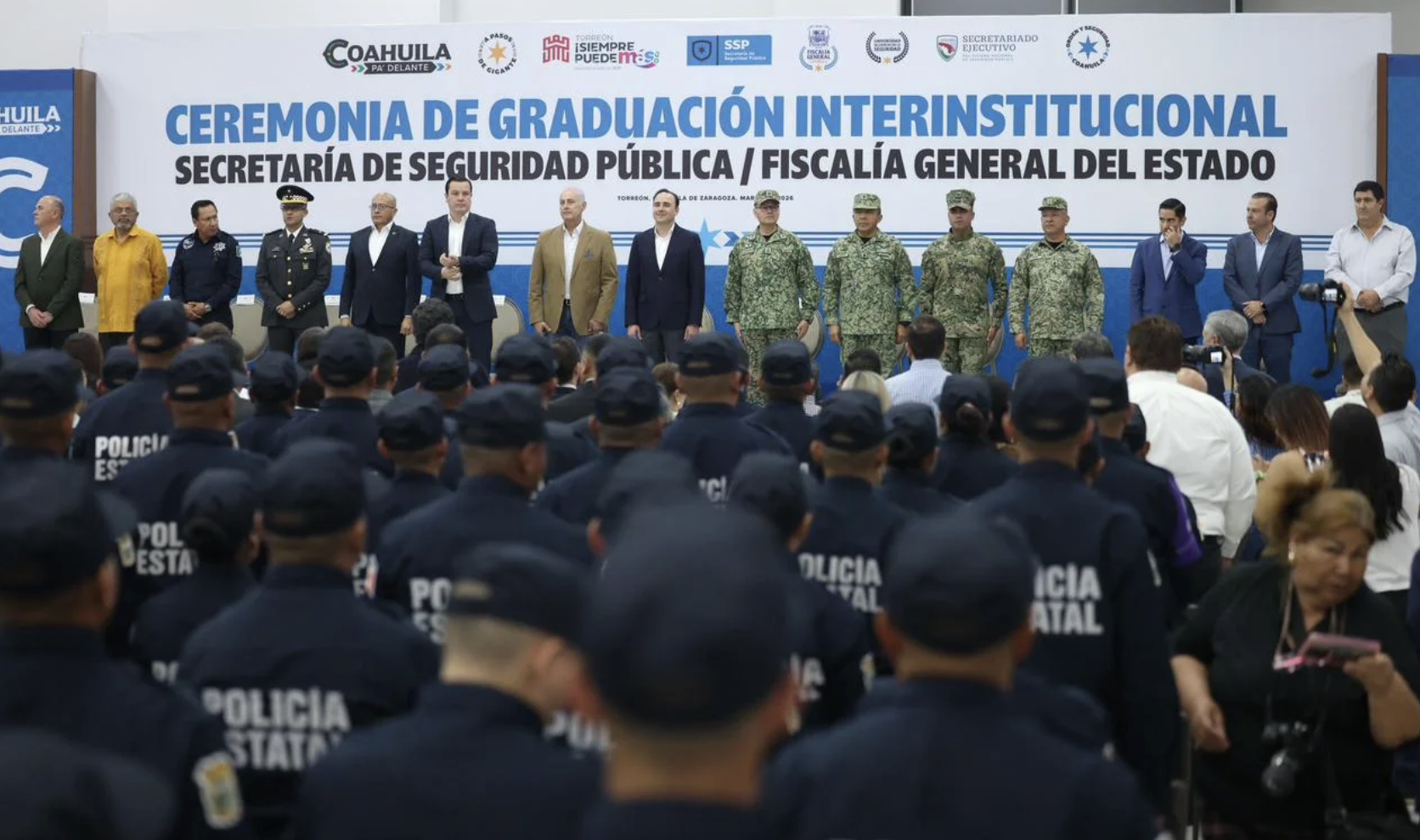 Da bienvenida Manolo Jiménez a 384 nuevos elementos de la policía y fiscalía del estado