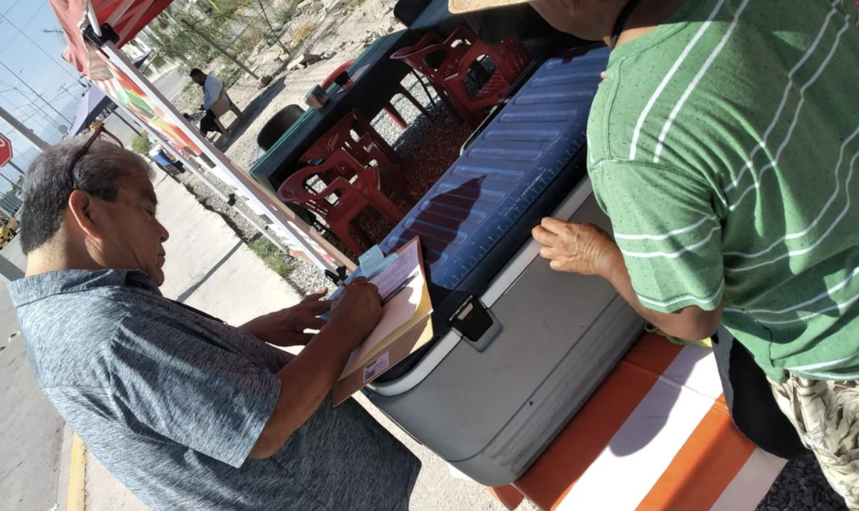 Reordenan comercio ambulante por obstrucción de accesos al ISSSTE Torreón