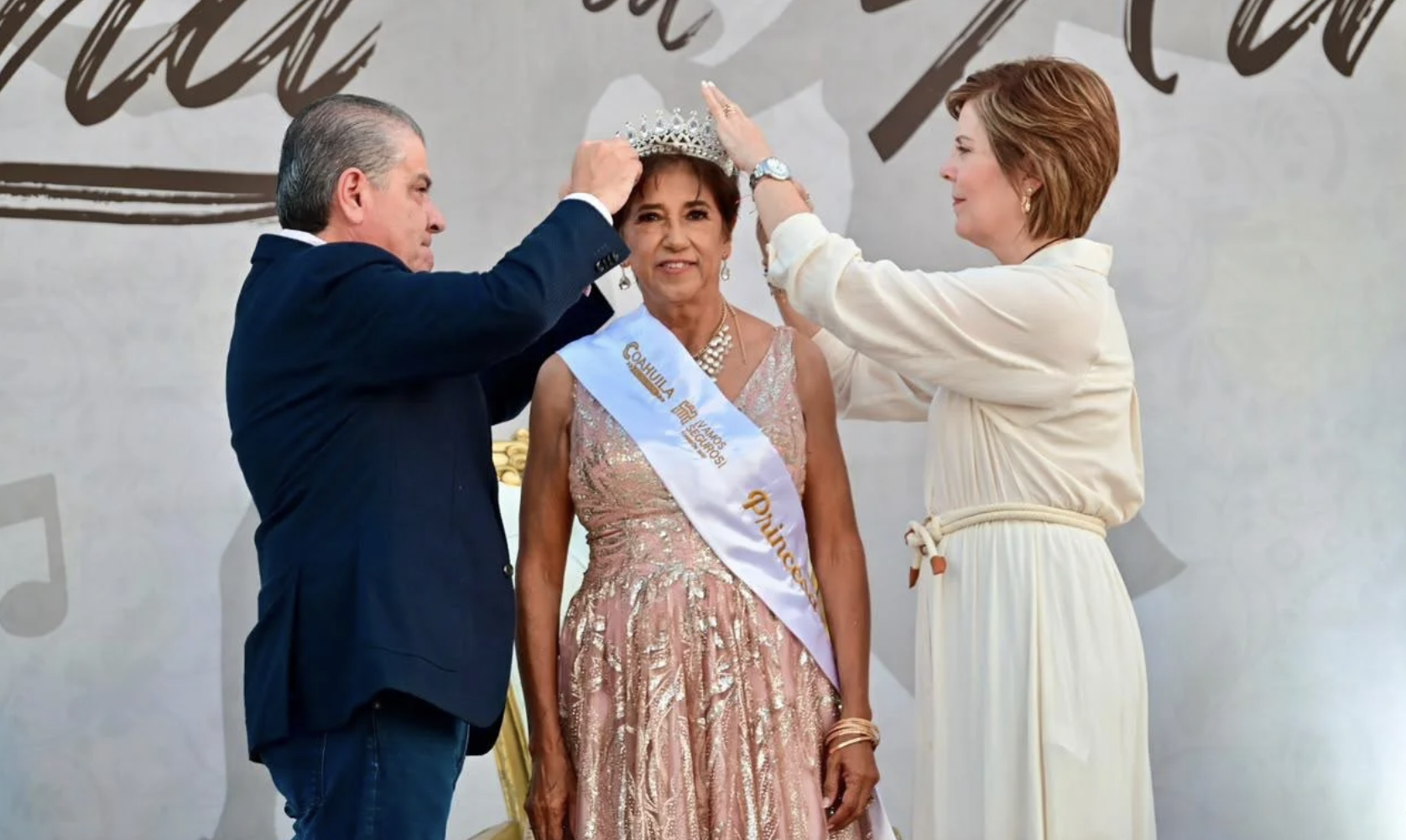 Celebran el legado de los adultos mayores con la Coronación de la Reina y Princesas 2026